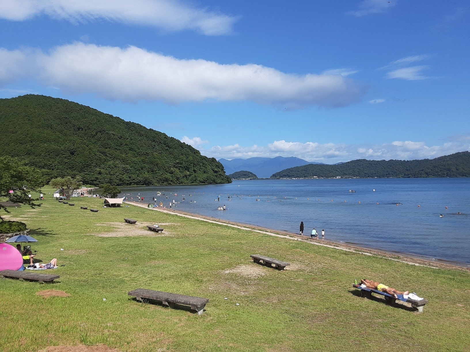 休暇村近江八幡、ホテル目の前の湖水浴場「宮ヶ浜水泳場」が７月１8日にオープン　～波打ち際まで芝生で快適　水質「ＡＡ」の湖水浴場～