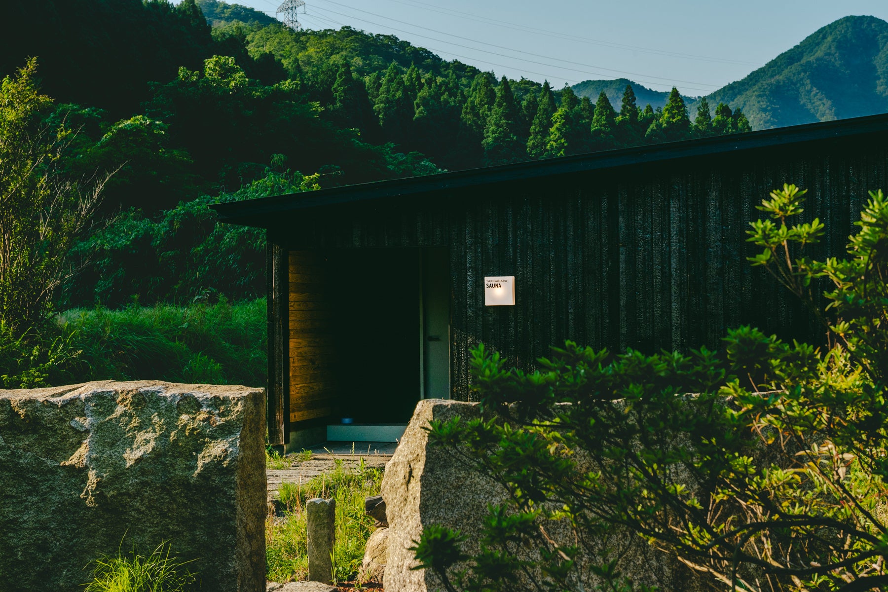 石川県小松市滝ヶ原町の「TAKIGAHARA SAUNA」と「TAKIGAHARA HOUSE」石蔵一棟貸し宿泊が、体験ギフト「SOW EXPERIENCE」に登場！