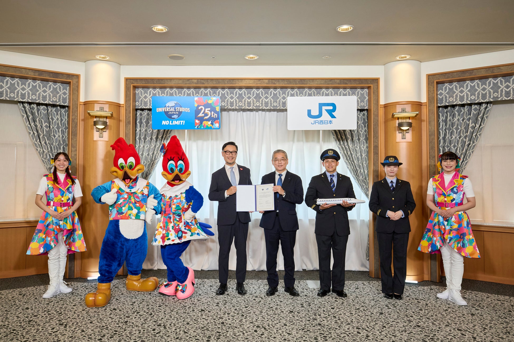 巨大ネットに寝転び、夏の夜空に広がる花火を見上げる夏季限定イベント「ナイトファンモック」を開催[PANZA宮沢湖]
