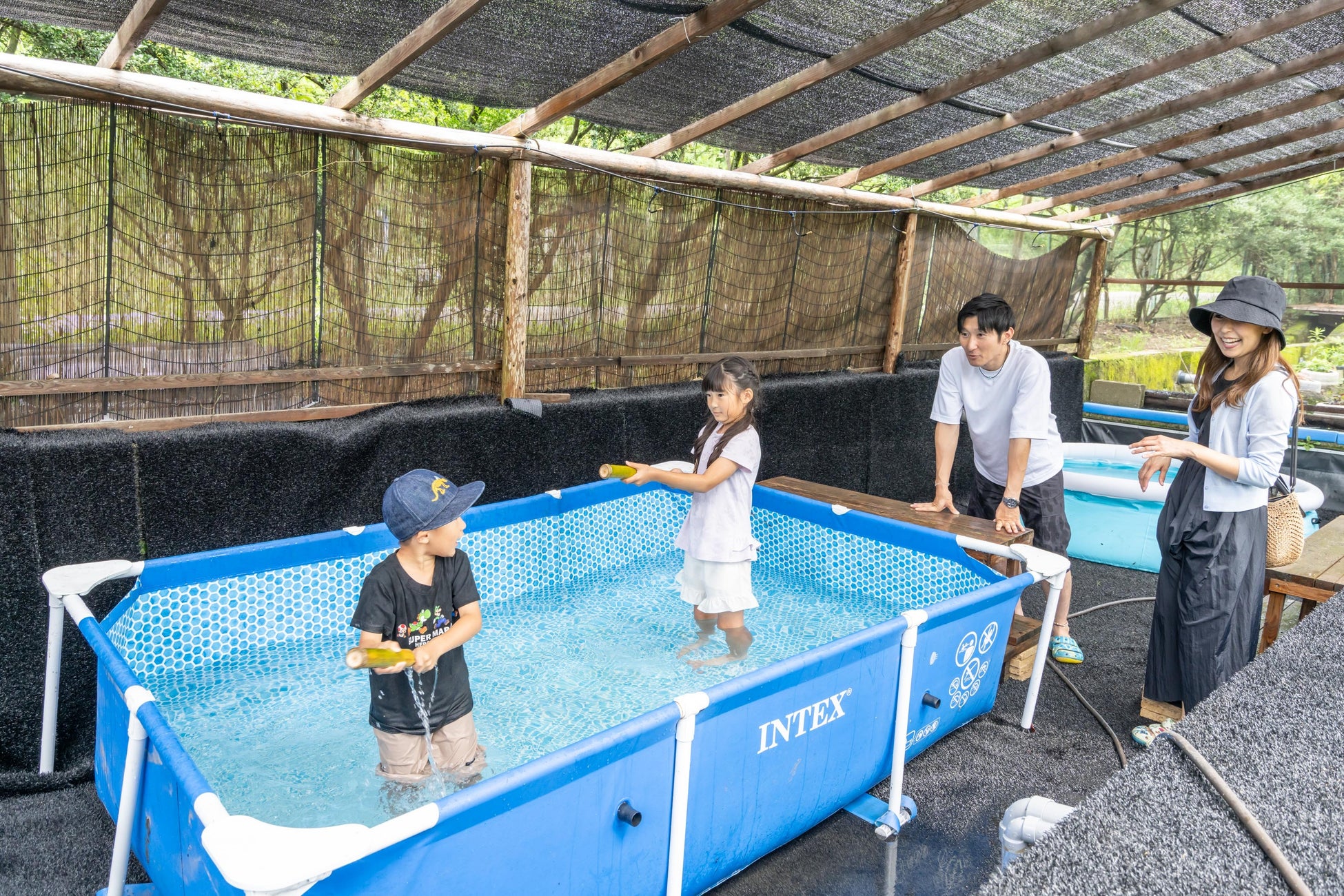 【愛知・瀬戸】猛暑でも安心の“涼むBBQ”。じゃぶじゃぶ池・プールに加え冷房完備のBBQサイトは今年も人気No,1。緊急猛暑対策で夏を遊び尽くそう♪【ウッドデザインパーク瀬戸】