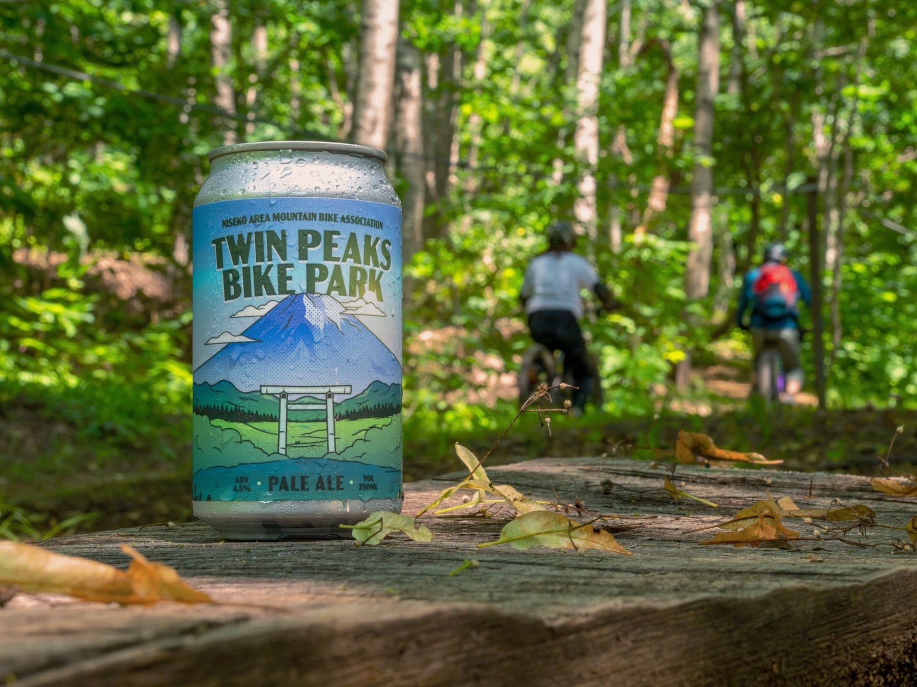 ニセコのマウンテンバイクカルチャーを応援するコラボレーションクラフトビール「TWIN PEAKS BIKE PARK Pale Ale」を8月6日より発売