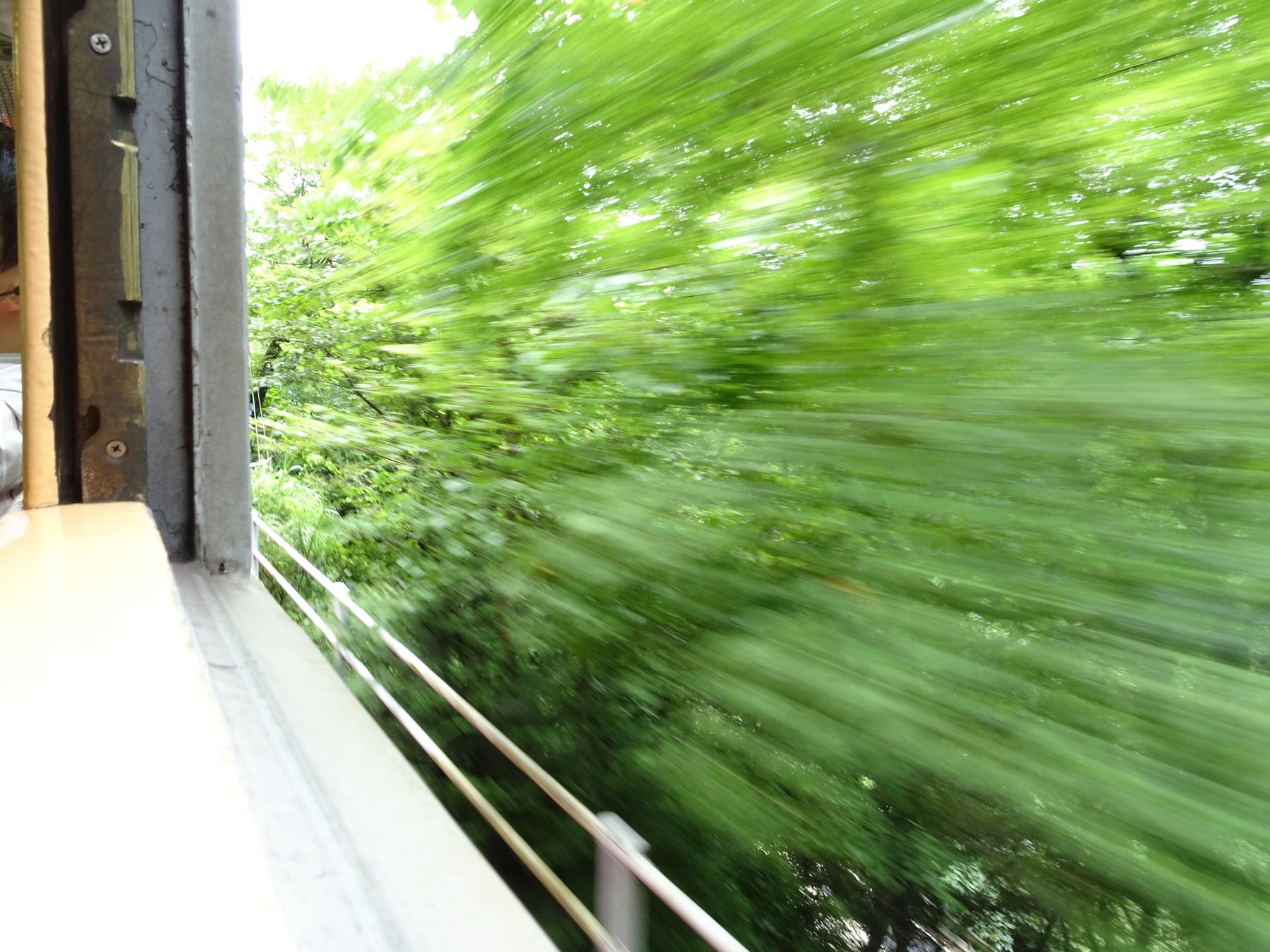 箱根登山電車１００形車両 引退記念企画 第３弾！涼を楽しむ特別ツアー「天然クーラー体験号」と鉄道コレクション「想いでの１００形」を発売
