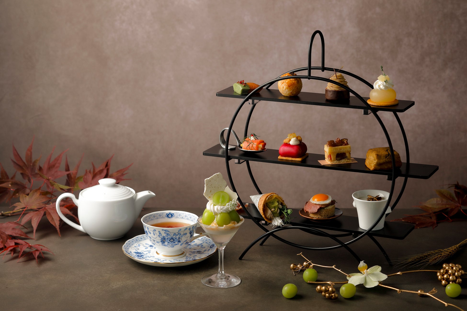 琵琶湖マリオットホテル　シャインマスカットと滋賀の実りを味わう秋色アフタヌーンティー「Autumn Afternoon Tea -秋色に染まる滋賀の恵み-」を発売