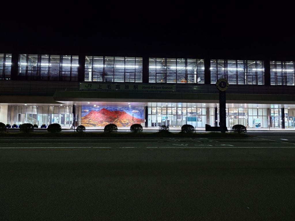 男鹿市役所が出展した「相模原大野北銀河祭り」にてデジタルサイネージ搭載ガチャマシンを提供・運用支援 SNS・物販・観光PRを組み合わせた体験型プロモーションを実施