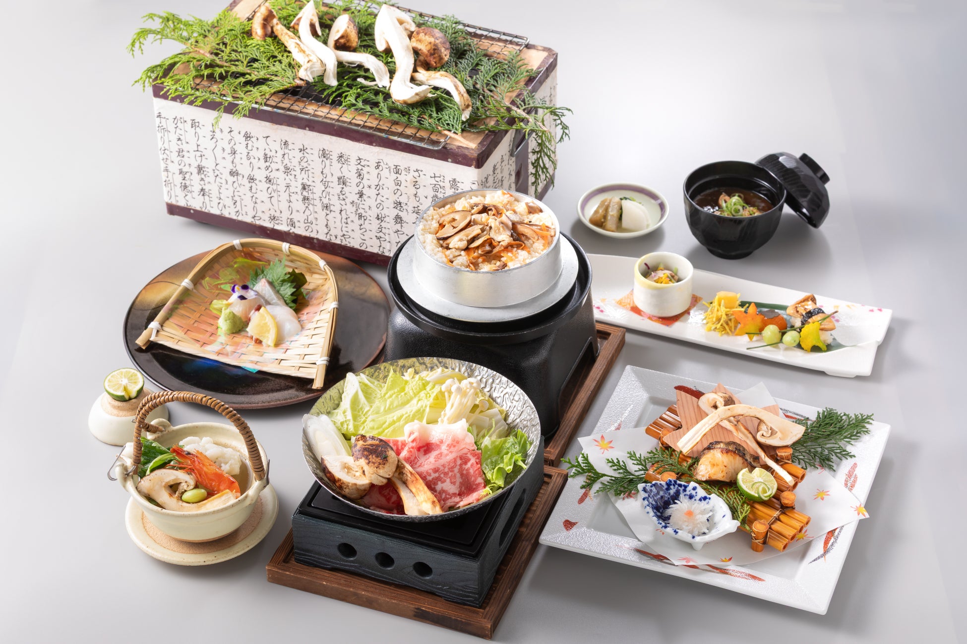 【10月17日】富士・山中湖。10,000発の花火とプロジェクションマッピングの先駆者・長谷川章氏の光が融合する一夜｜IMMERSIVE HANABI MAGIC × AKIRA HASEGAWA