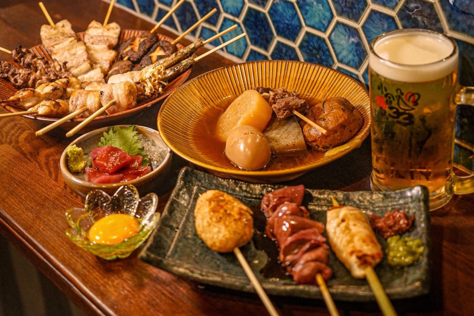 職人が炭火で焼く本格焼鳥とハッピーアワー99円のお手頃酒場！『小倉焼鳥33（さんさん）』が2026年7月18日にOPEN。