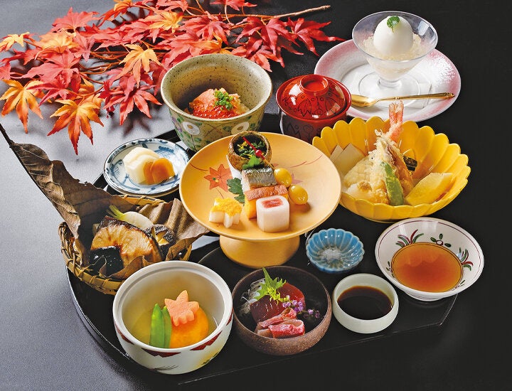 【明治記念館】懐石料亭「花がすみ」9月4日(金)より、秋の味覚を少しずつ味わう平日ランチ限定〈秋ざんまい御膳〉を全室個室・室料サービスでご提供！