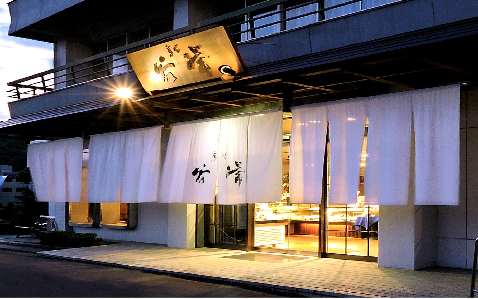 世界遺産・熊野古道から夏の秘境・秋の味覚まで！東紀州の「夏秋おすすめスポット＆絶品グルメ」のご案内