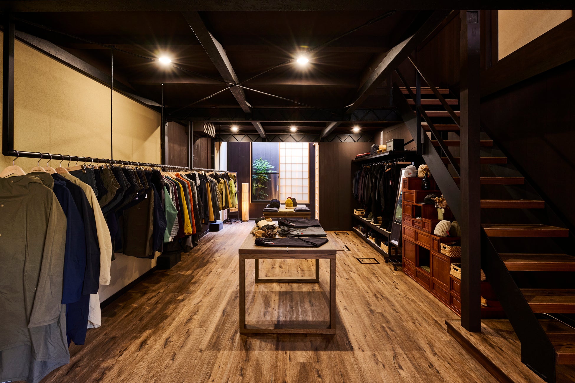 AXESQUINの新たな直営店「AXESQUIN 京都omoya」、京都に9月4日オープン