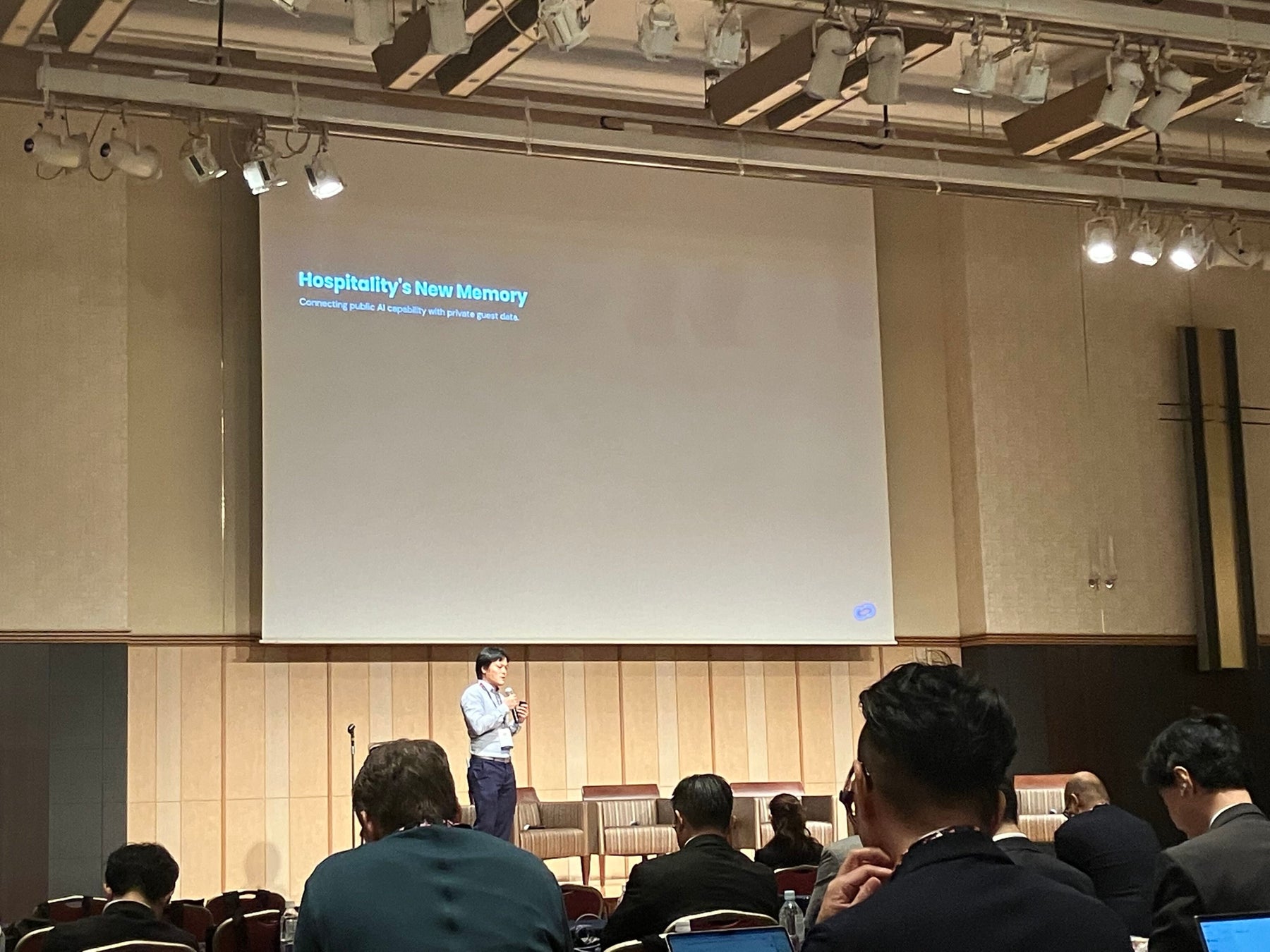 10月24日(土)　札幌発着日帰り　全国から札幌に集合！　元JRAジョッキー藤田伸二氏と行くひだか牧場見学イベント　ご好評につき9月末日まで締切延長決定！参加費24,800円